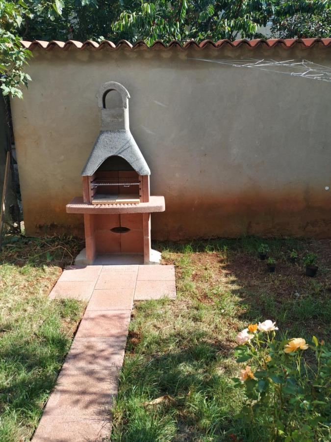 Apartmani Zlatko Pula Extérieur photo