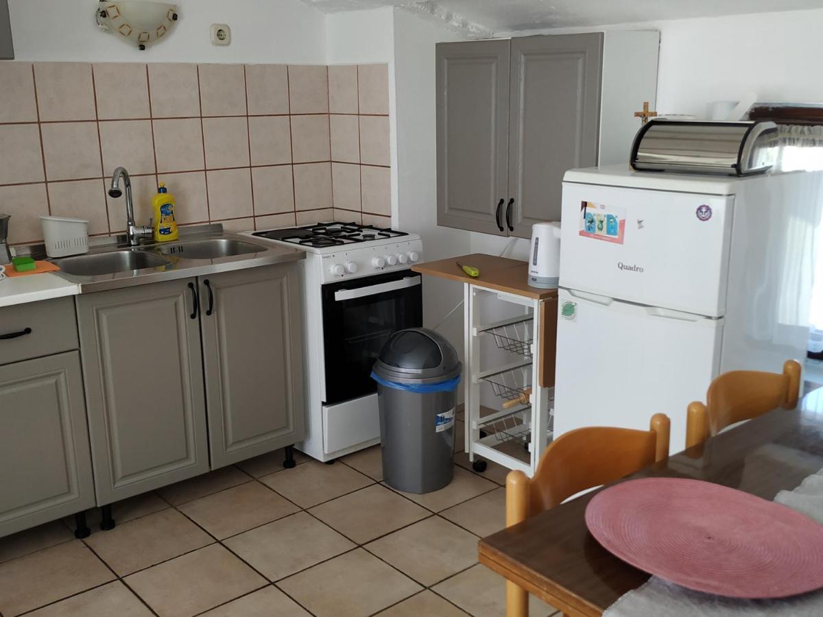 Apartmani Zlatko Pula Extérieur photo