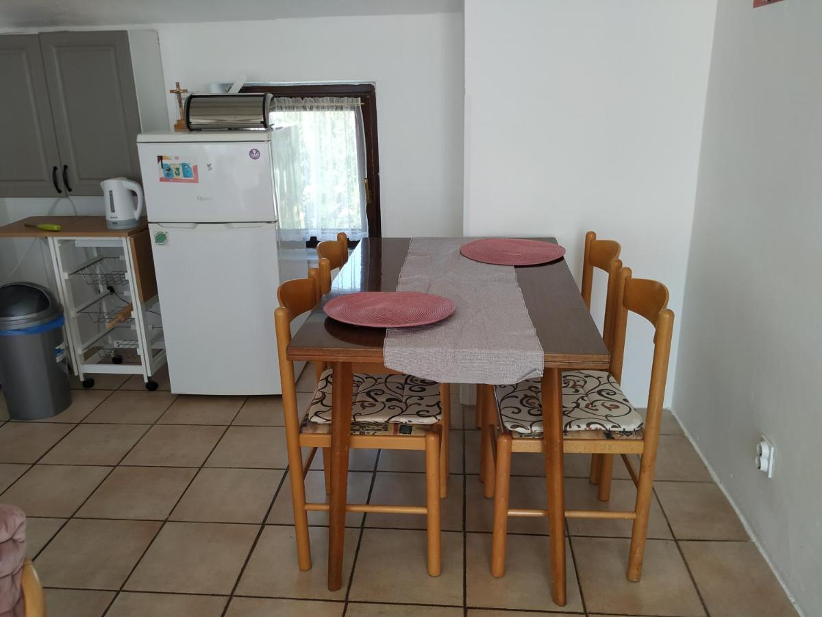 Apartmani Zlatko Pula Extérieur photo